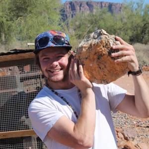 Meet your Posher, Aaron